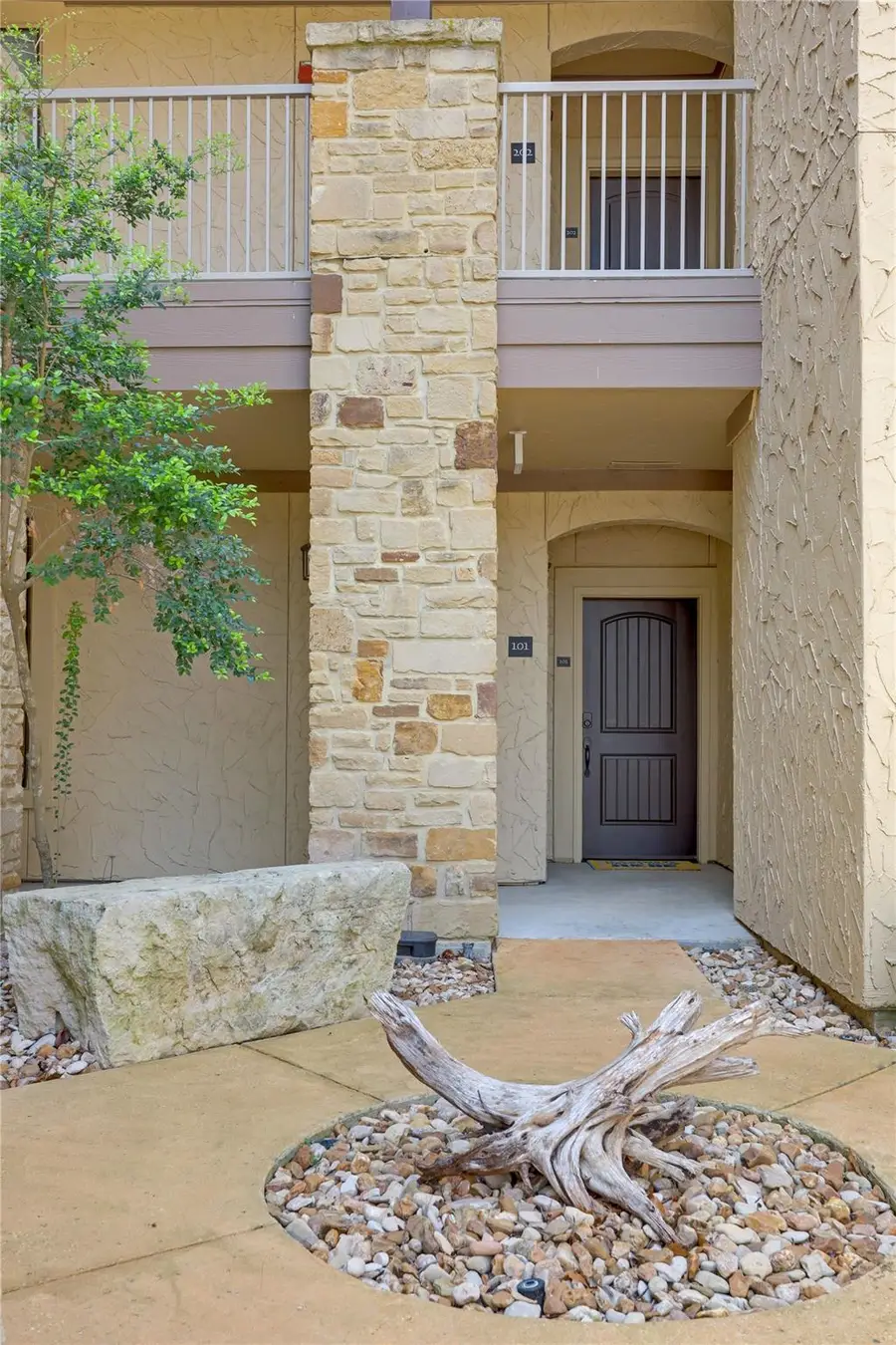 6704 Lantern View Dr #101, Jonestown, TX 78645 - #2