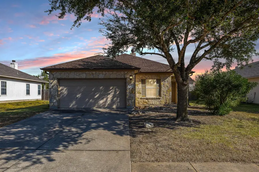 220 Flinn St, Hutto, TX 78634 - Image #2