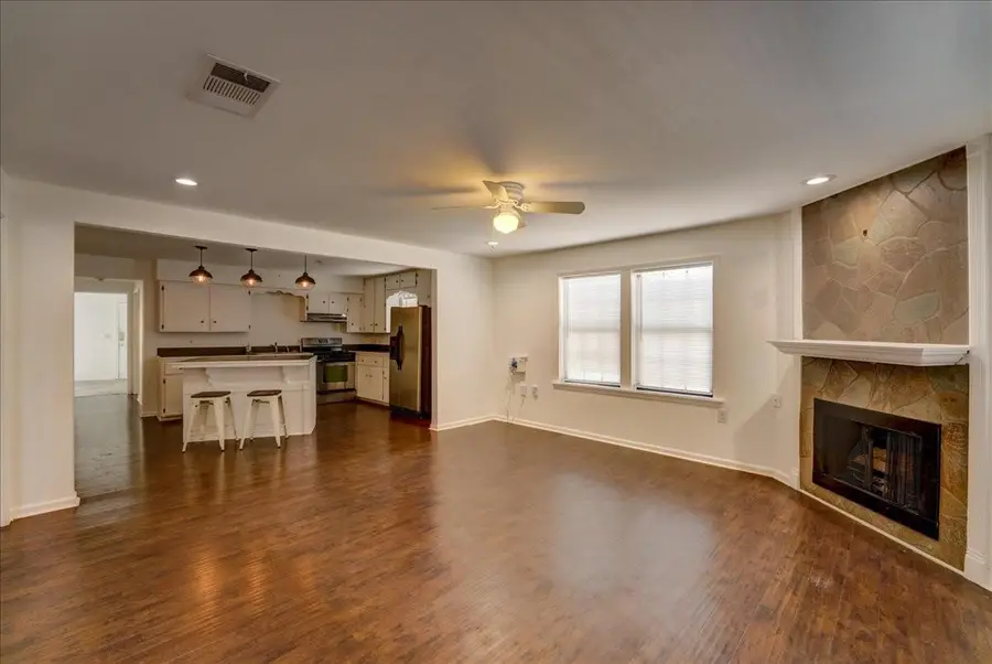 1105 E 3rd St, Austin, TX 78702 - #2