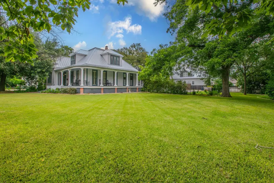 1109 Pecan St, Bastrop, TX 78602 - #3