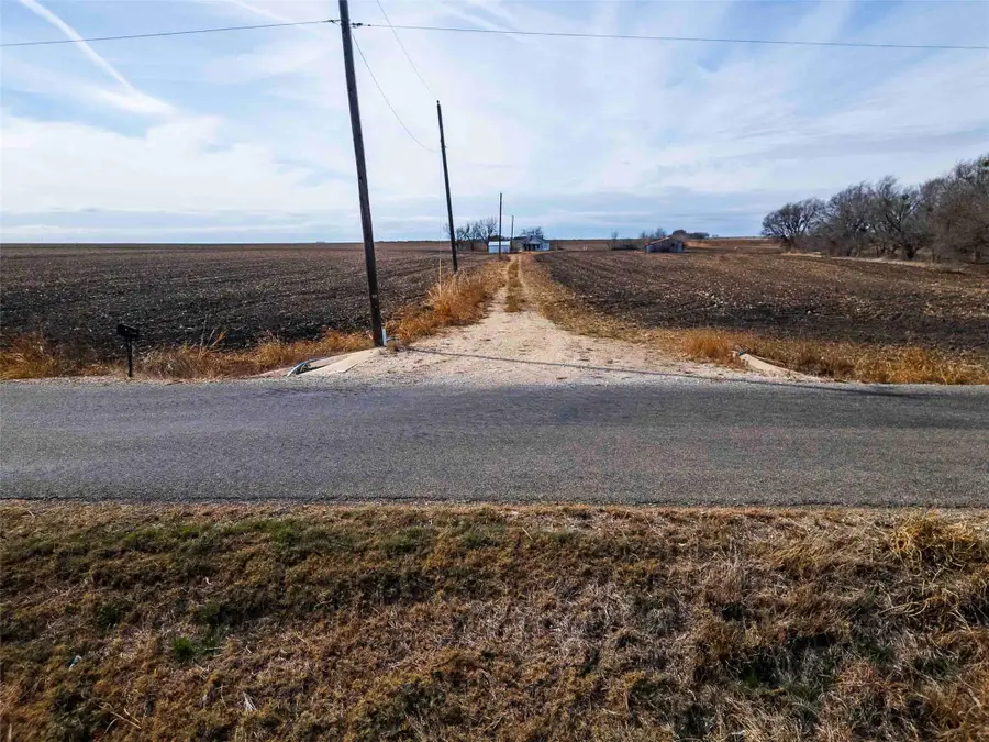 1251 County Road 340, Granger, TX 76530 - Image #2