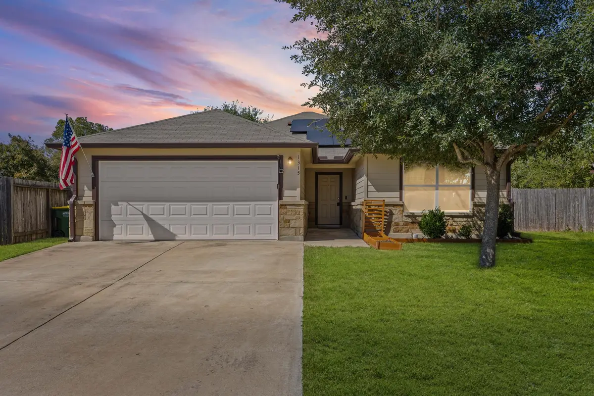 1315 Lantana Ct, Gonzales, TX 78629 - Image #1