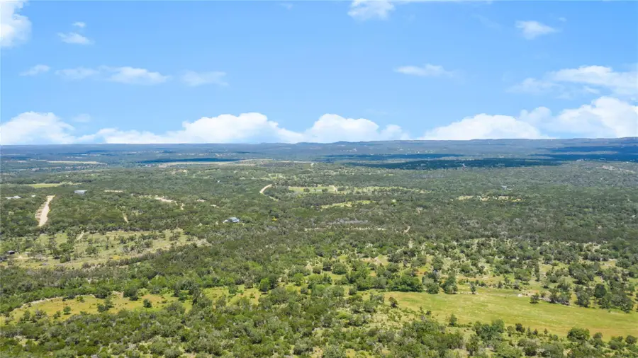 400 Wolf Trl, Wimberley, TX 78676 - #2