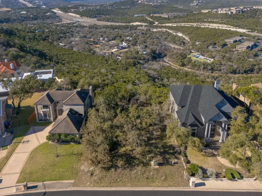 7111 Valburn Dr, Austin, TX 78731 - Image #2