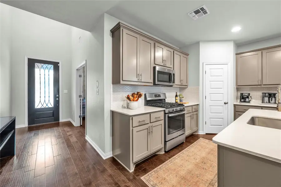 207 Patriot Dr, Buda, TX 78610 - Image #3