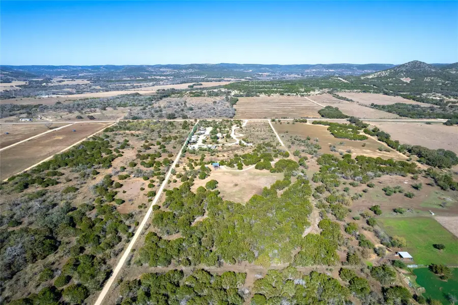 10935 470, Bandera, TX 78883 - Image #2