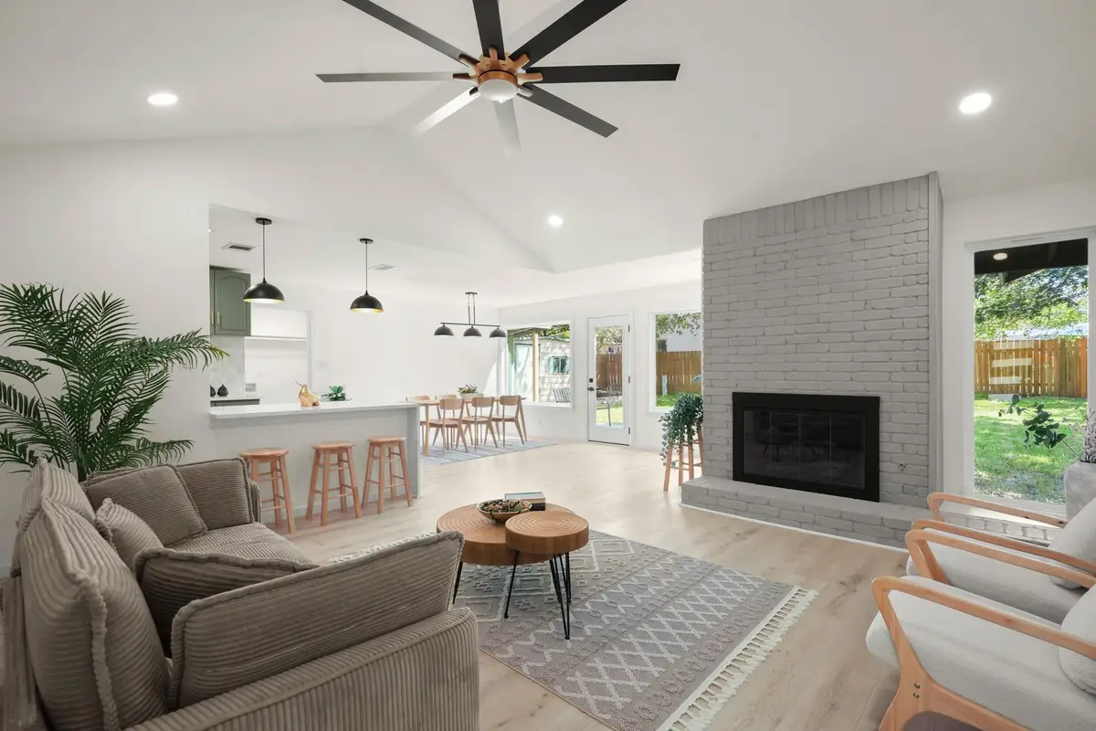 1400 S Meadows Dr, Austin, TX 78758 - #1