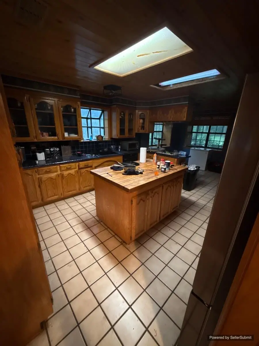 69 County Road 1120 W, Maud, TX 75567 - #3