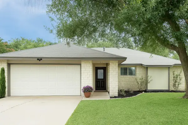 910 Garden View Dr, Georgetown, TX 78628