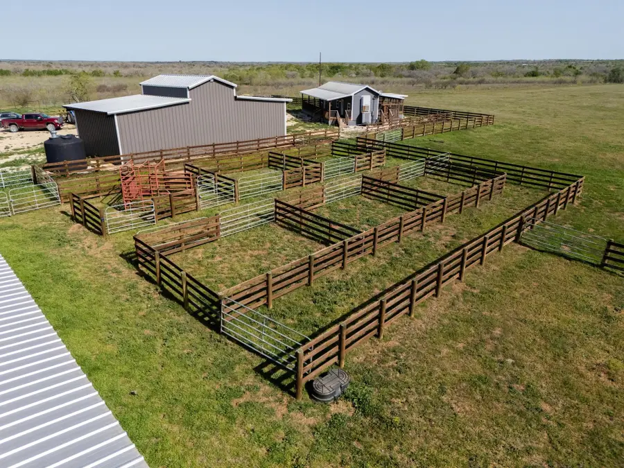 62 County Road 448, Waelder, TX 78959 - Image #2