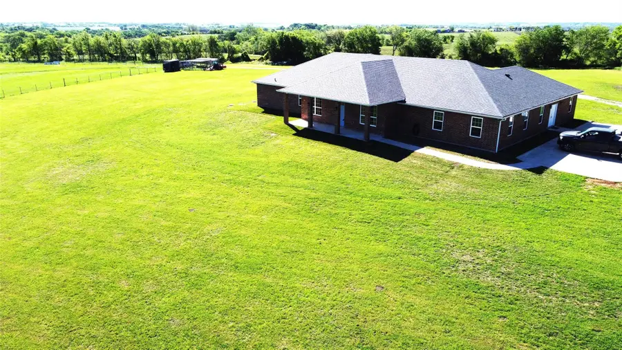 4948 Woodlawn Rd, Lorena, TX 76655 - Image #2