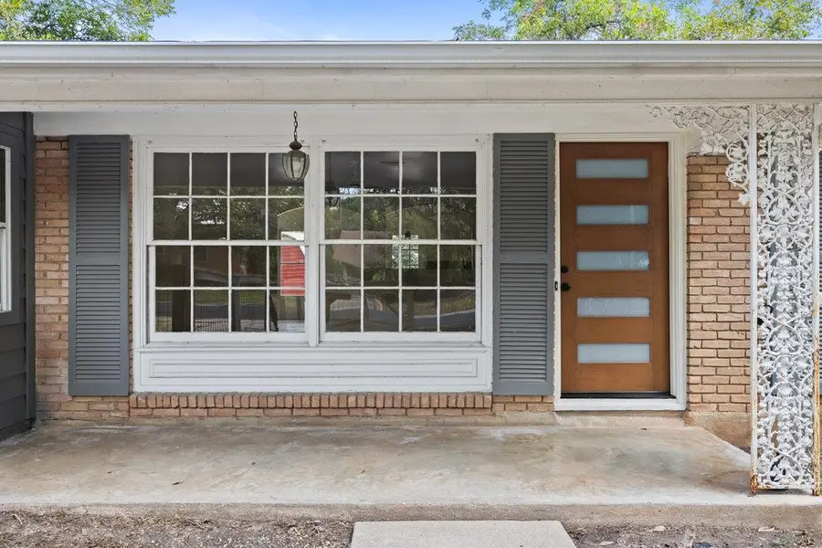 1502 Ridgehaven Dr, Austin, TX 78723 - Image #2