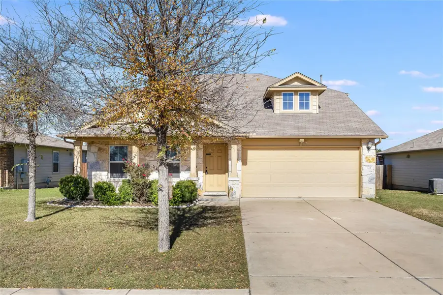 704 Mitchell Dr, Hutto, TX 78634 - #2