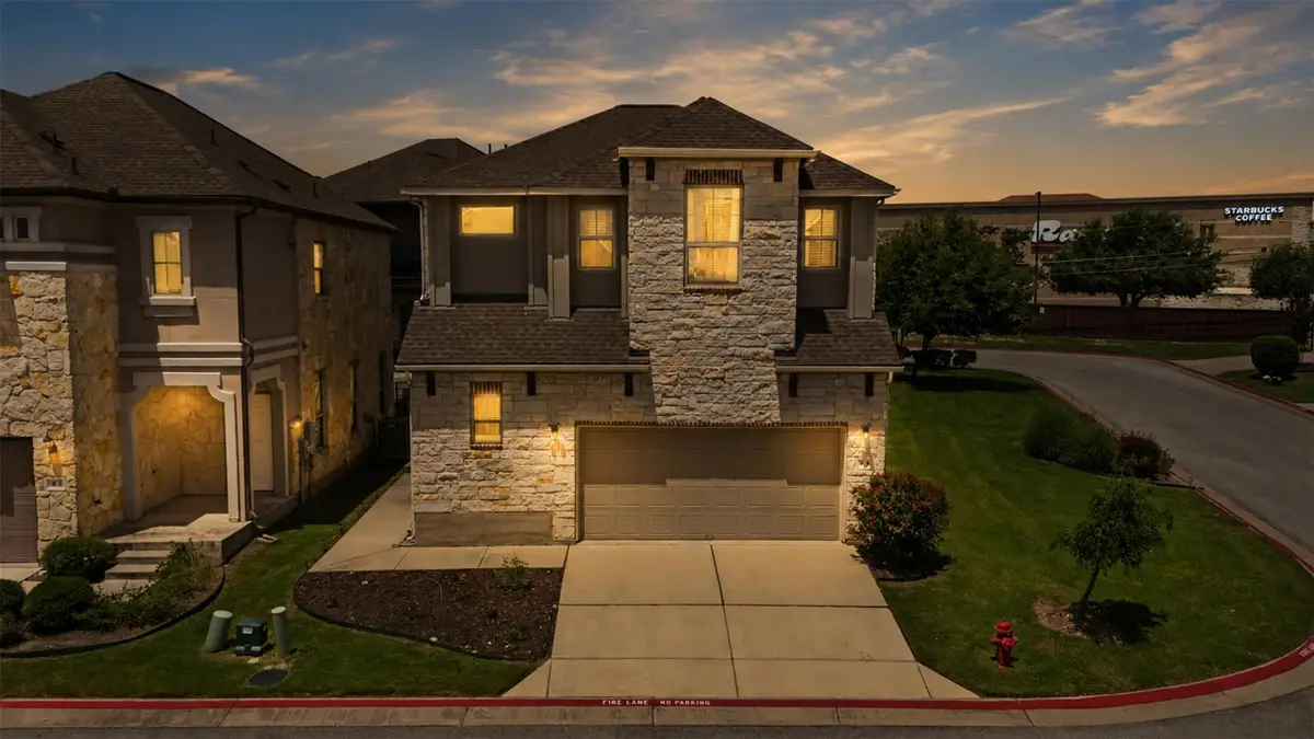 2105 Town Centre Dr #40, Round Rock, TX 78664 - #1