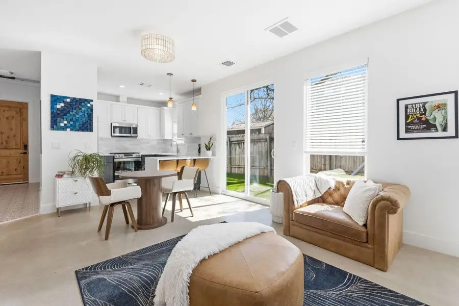 3112 Powell Cir, Austin, TX 78704 - #3