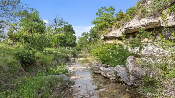 #24 Mesa Ranch Rd, Dripping Springs, TX 78620