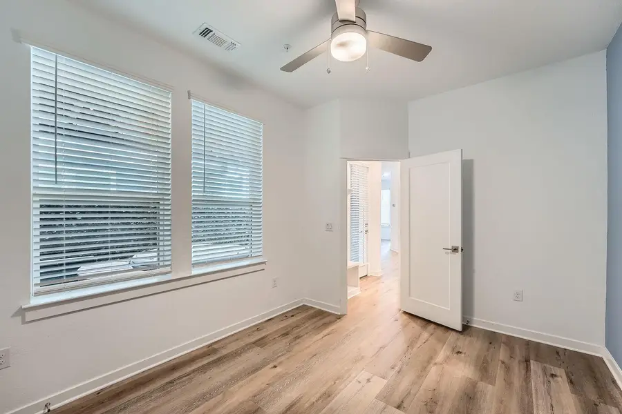 3213 Zach Scott St, Austin, TX 78723 - #3