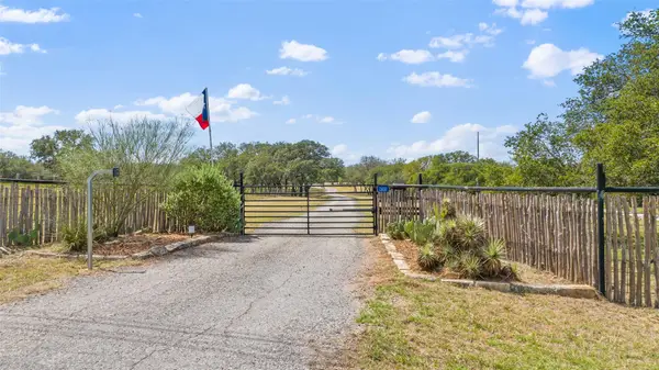 2631 N Us Hwy 281, Johnson City, TX 78636