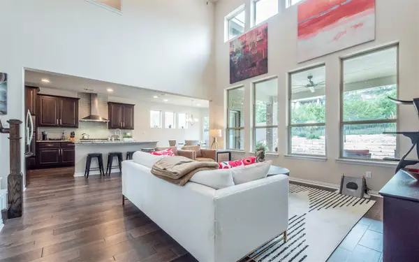 909 Catalina Ln, Austin, TX 78737