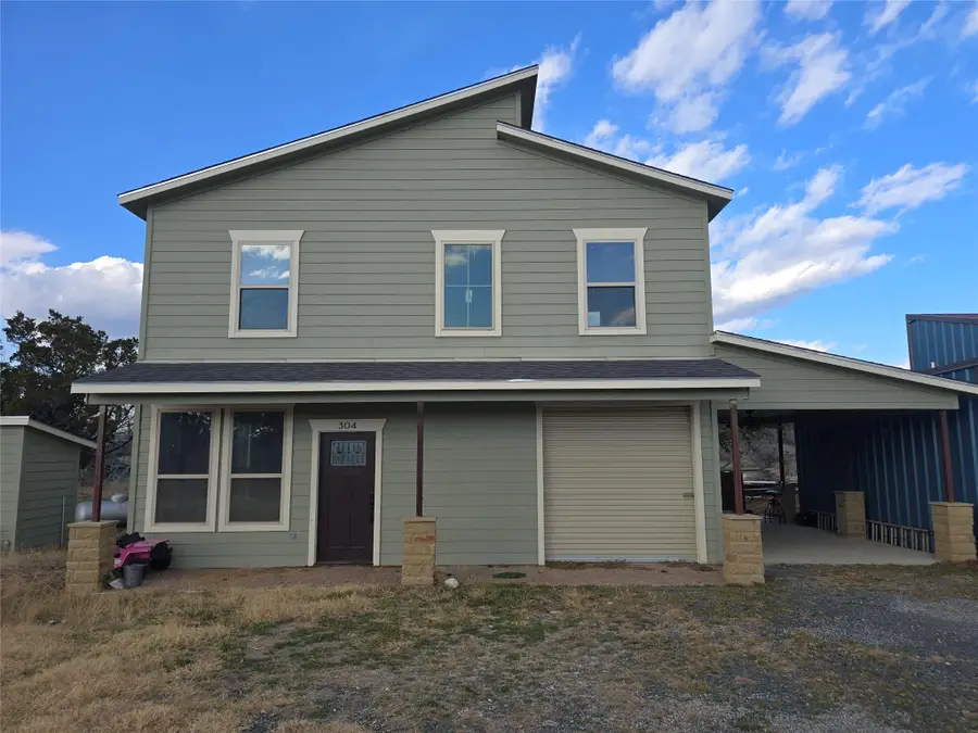 304 Spring St, Burnet, TX 78611 - #3