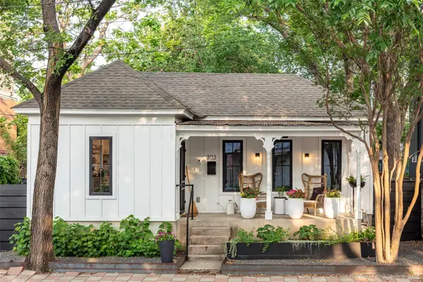 303 Navasota St, Austin, TX 78702