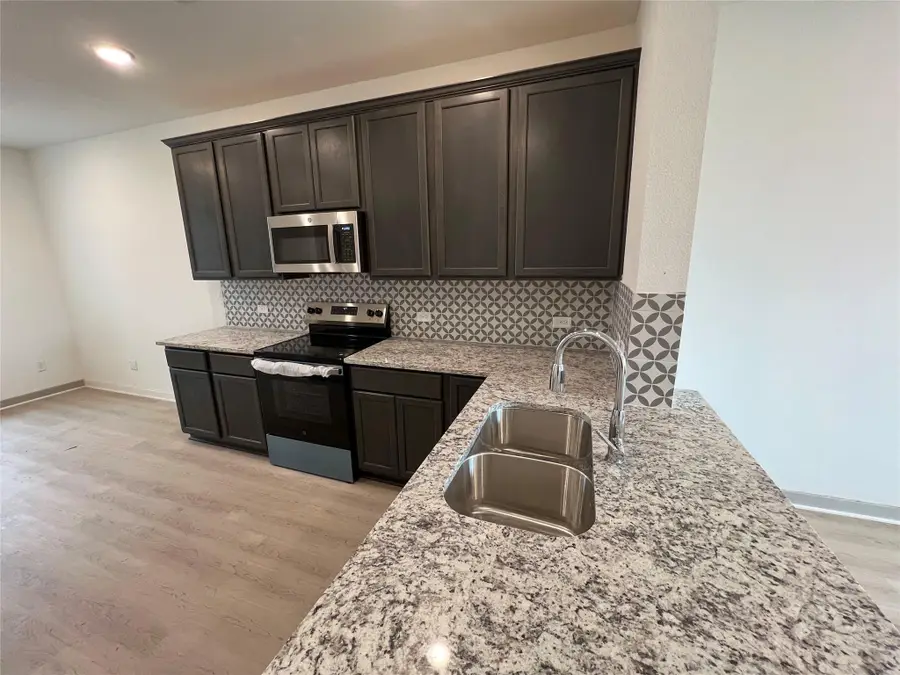 270 Boatright Blvd, Jarrell, TX 76537 - Image #3