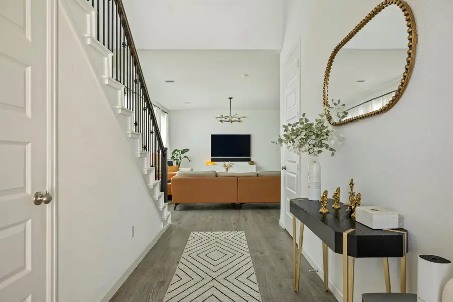 208 Dycus Bnd, Liberty Hill, TX 78642 - Image #2