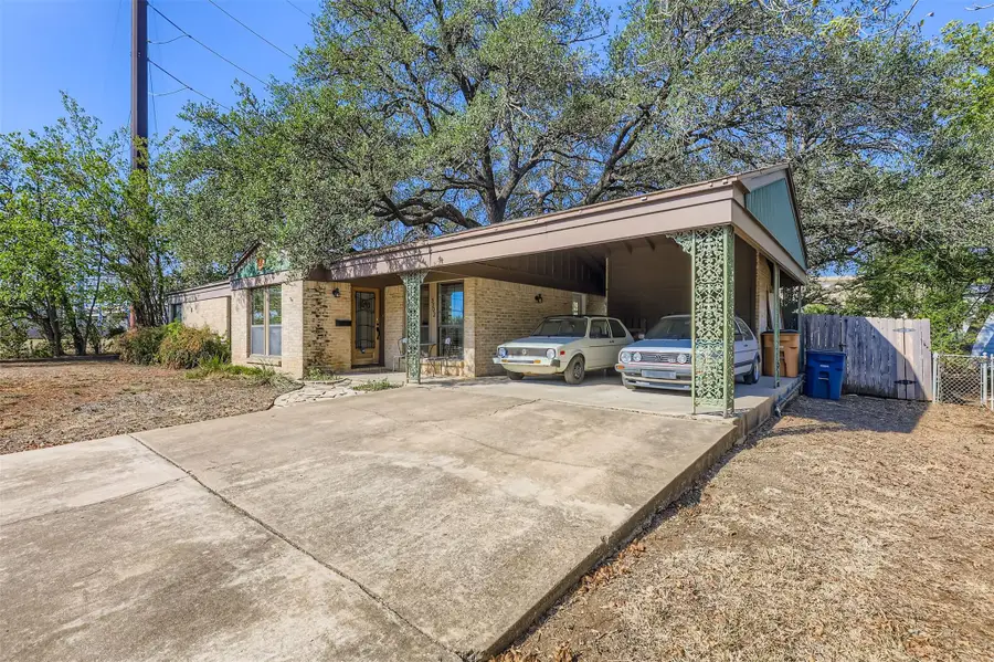 5702 Fairlane Dr, Austin, TX 78757 - Image #2