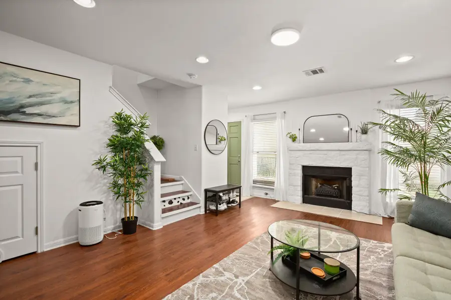 6900 E Riverside Dr #17, Austin, TX 78741 - Image #3