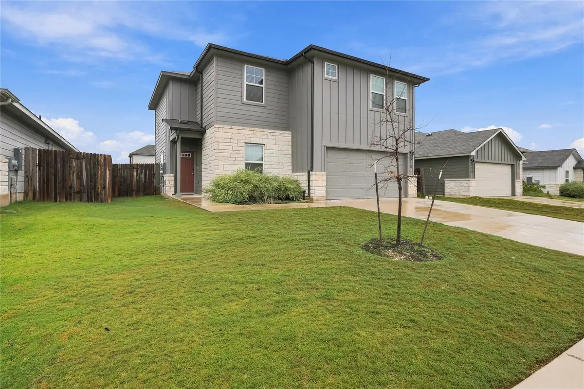 213 Little Green Trl, Jarrell, TX 76537 - #1