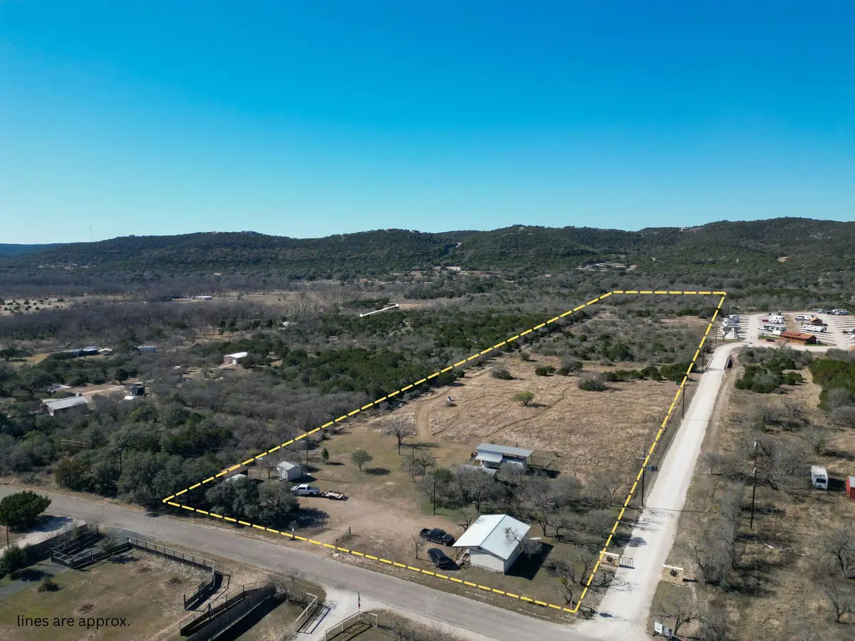 831 Magers Rd, Concan, TX 78838 - #1