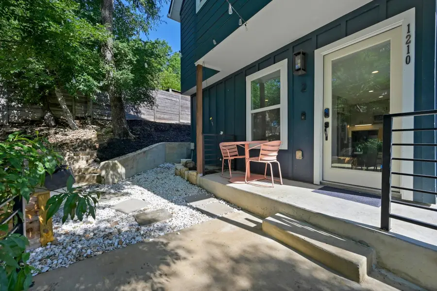 1210 Luna St #2, Austin, TX 78721 - Image #2