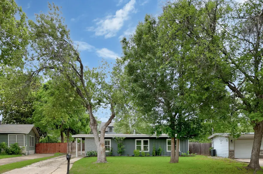 706 W Crestland Dr, Austin, TX 78752 - #2