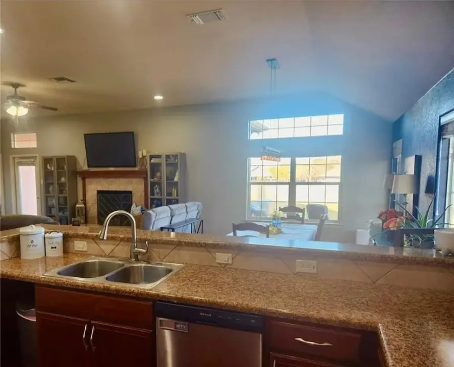 91 Skyview Ter, Leander, TX 78641 - #3