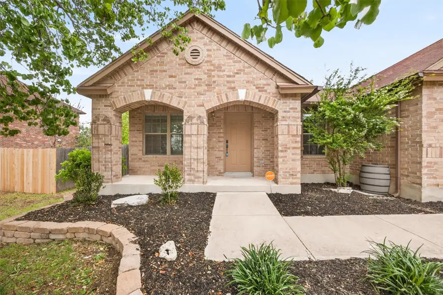 242 Wildwood Dr, Georgetown, TX 78633 - #2