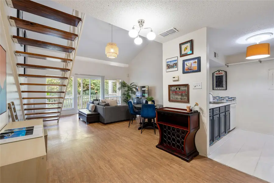 1818 S Lakeshore Blvd #27, Austin, TX 78741 - #2