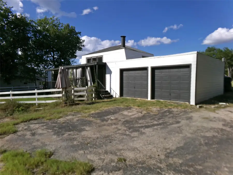 20707 Greenpark Dr, Lago Vista, TX 78645 - Image #2