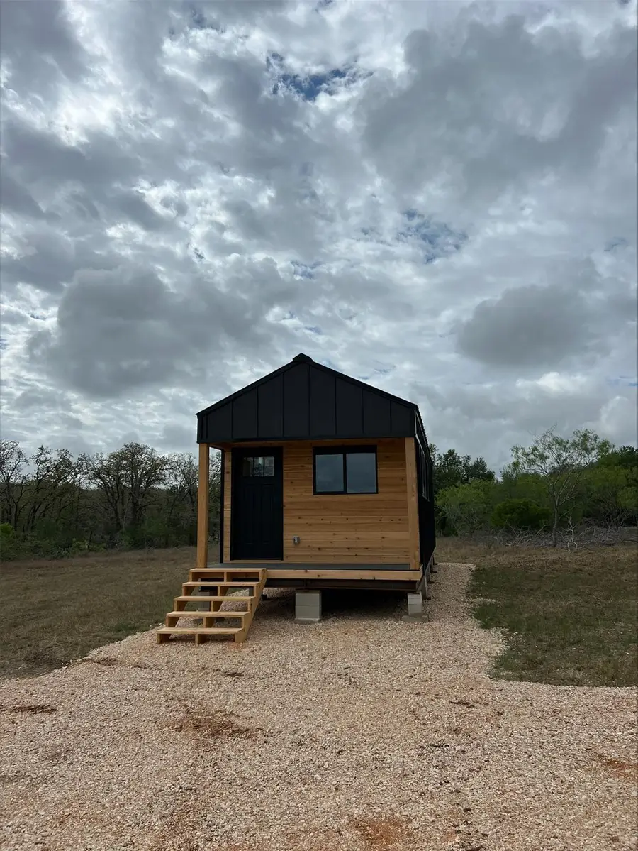 9421 Sycamore Shade Ln, Seguin, TX 78155 - #2