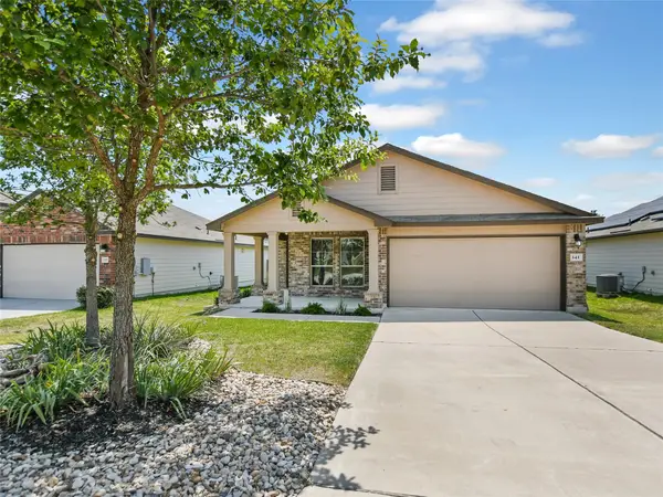 141 Igneous Ln, Jarrell, TX 76537