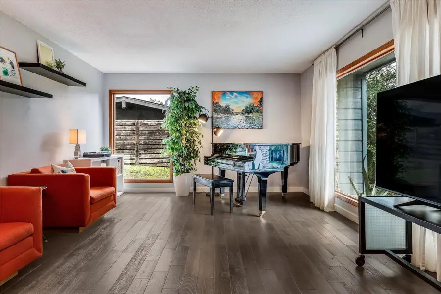 1703 Fawn Dr, Austin, TX 78741 - #3