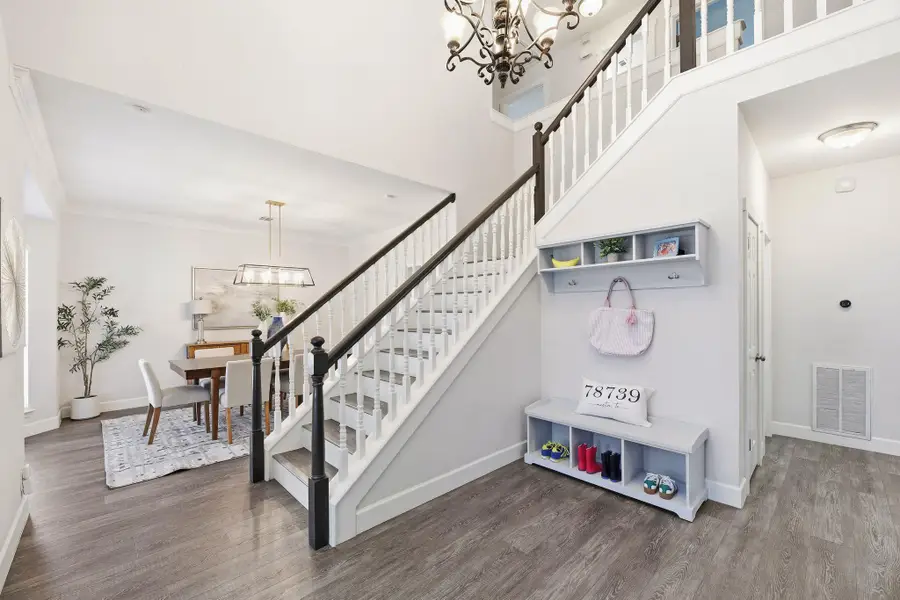 10902 Beacham Ct, Austin, TX 78739 - Image #2