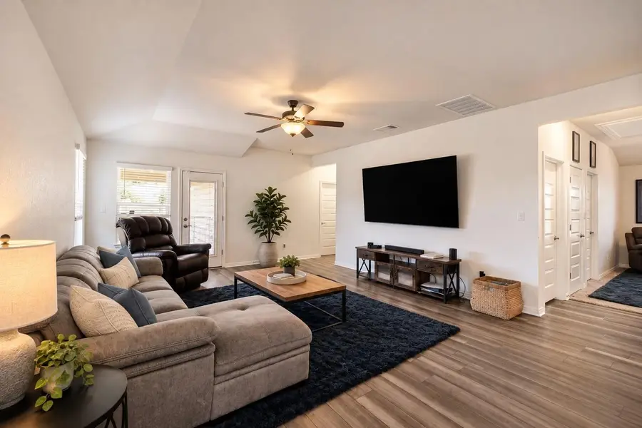 1100 View Dr, Georgetown, TX 78628 - #2