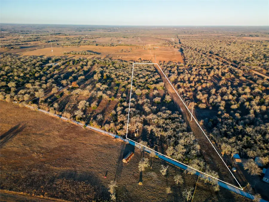 000 Sandy Pine Rd, Luling, TX 78648 - #2