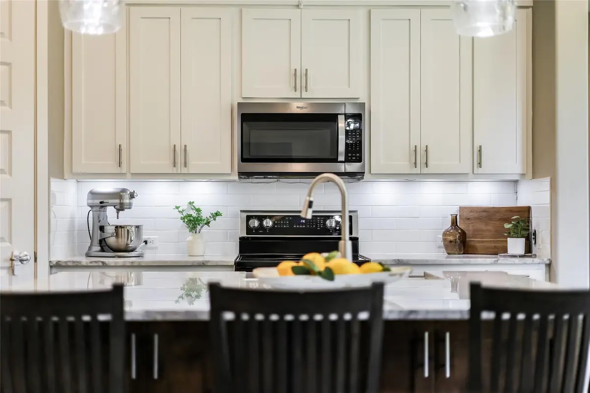 20608 Adobe Trl, Lago Vista, TX 78645 - #1