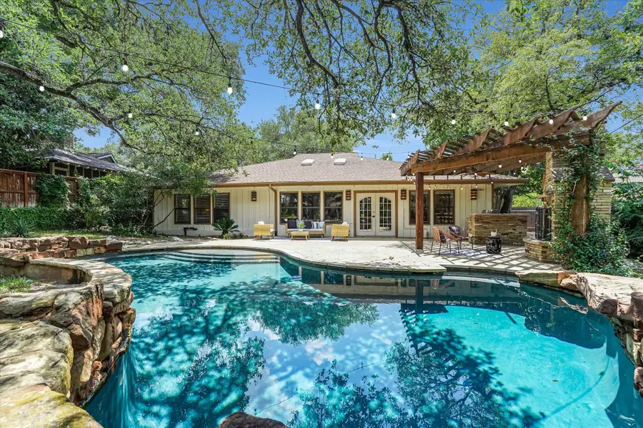 3500 Taylors Dr, Austin, TX 78703 - Image #2