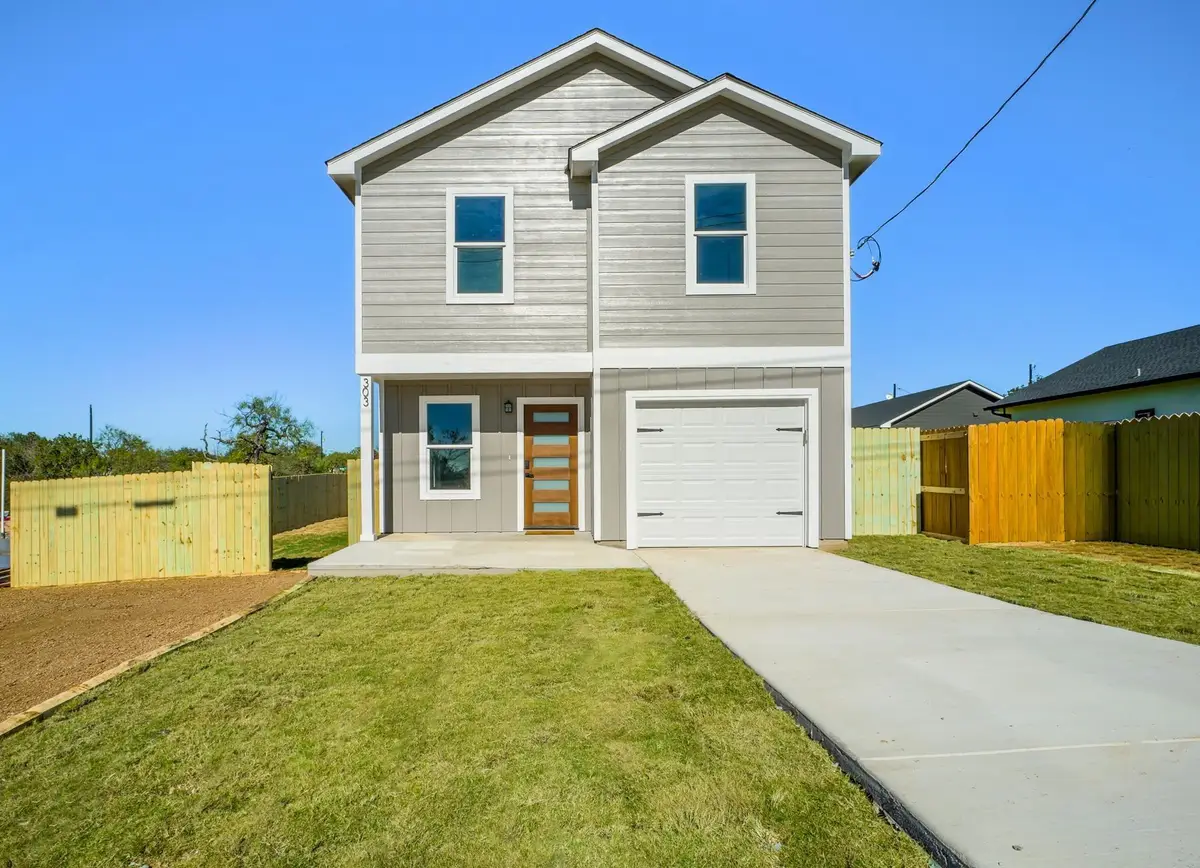 303 Cedarhill Dr, Granite Shoals, TX 78654 - Image #1