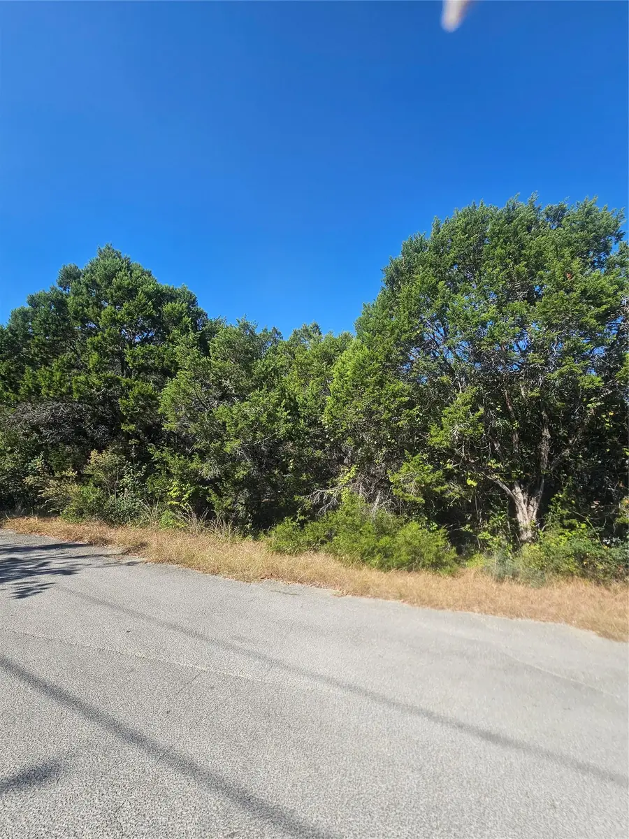 7406 White Oak Dr, Lago Vista, TX 78645 - Image #3