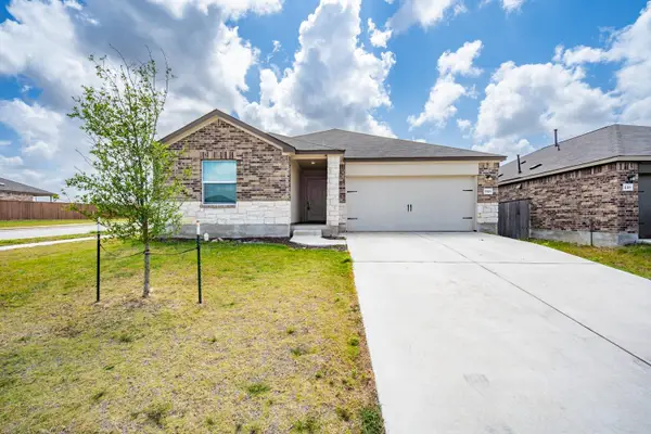 448 Sebring Cir, Hutto, TX 78634