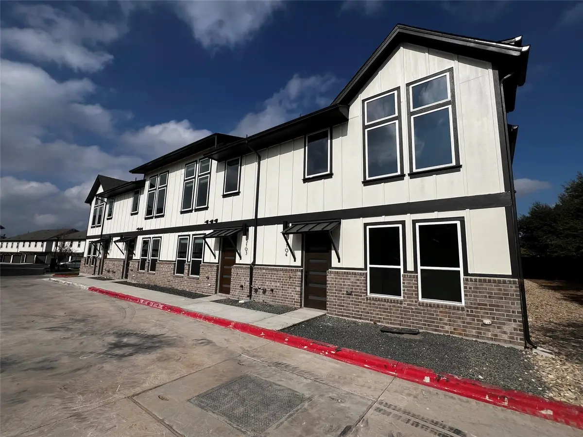 200 W 56th St #5102, Austin, TX 78751 - Image #1