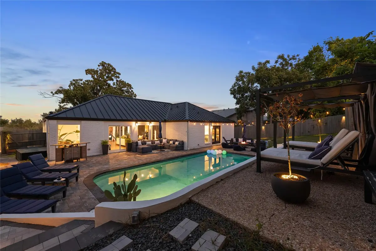 7402 Sevilla Dr, Austin, TX 78752 - Image #1